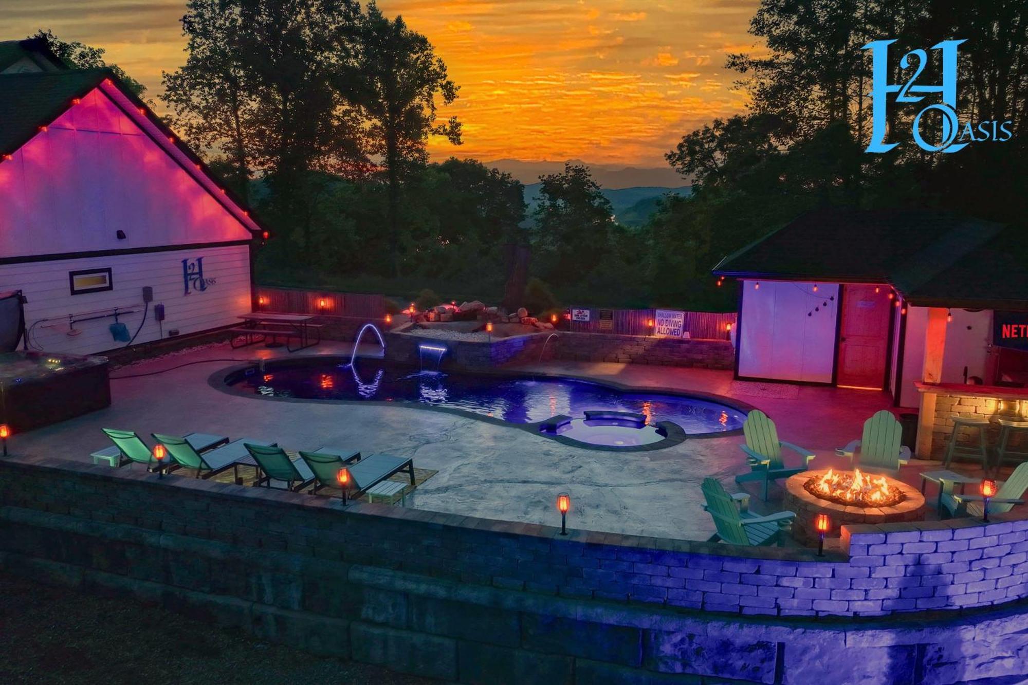 فيلا H2Oasis Incredible Pool Retreat With Mountains Views! سيفيرفيل المظهر الخارجي الصورة