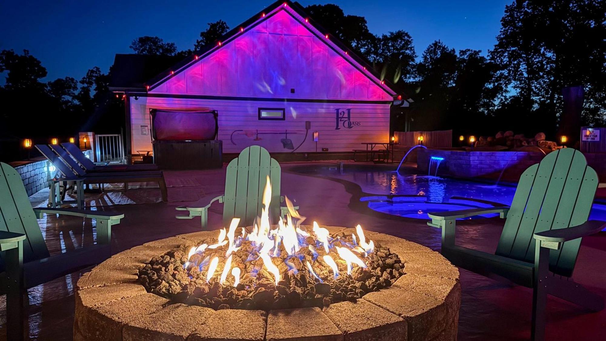 فيلا H2Oasis Incredible Pool Retreat With Mountains Views! سيفيرفيل المظهر الخارجي الصورة